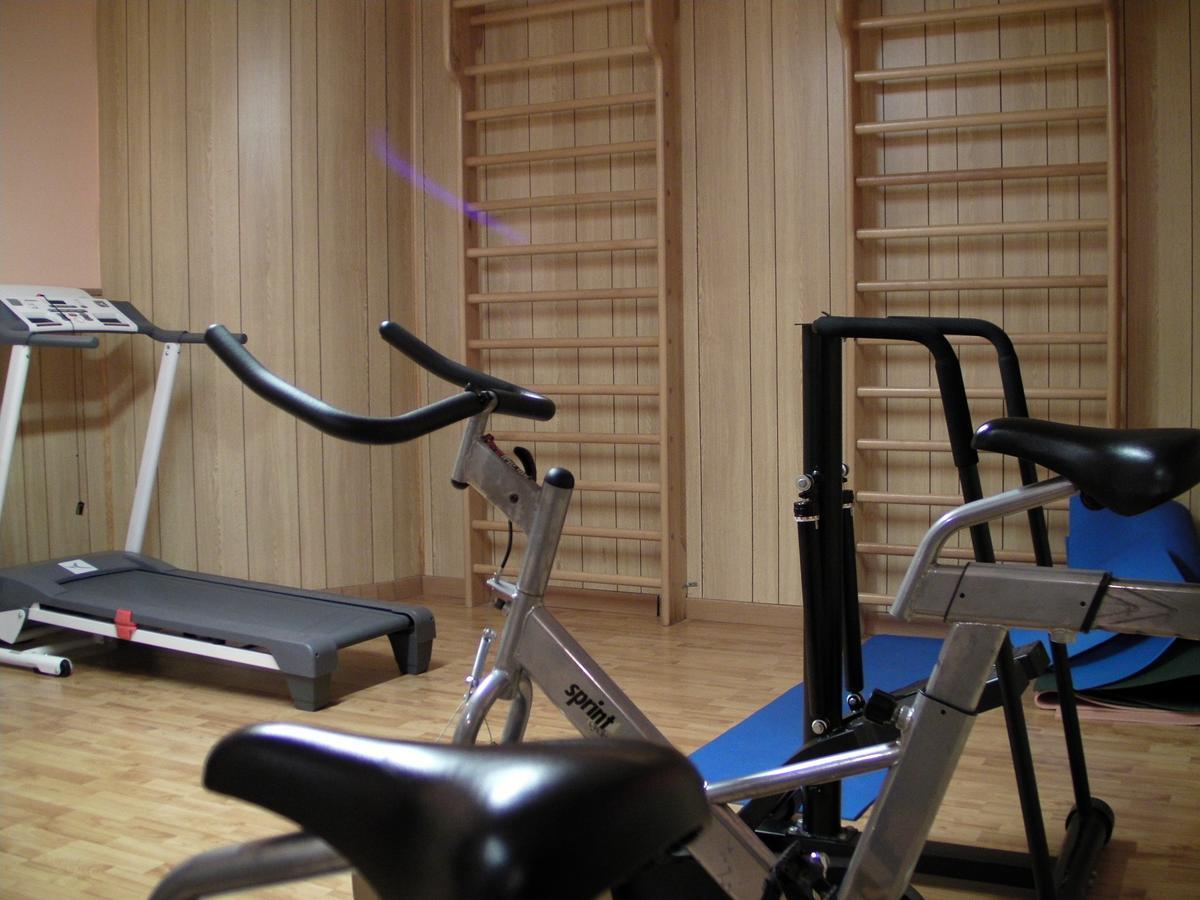Alba Sporting Hotel ロッカ・ディ・メッツォ エクステリア 写真